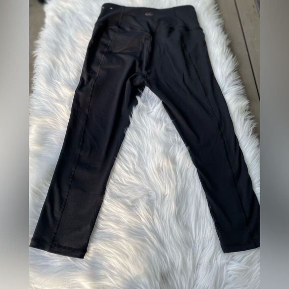 CALIA by Carrie Underwood Stay the Path Cropped Leggings - Size Small - Picture 9 of 11